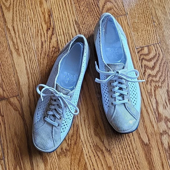 Amalfi | Shoes | Amalfi By Rangoni Euc Womens Dazzling White  display picture 2